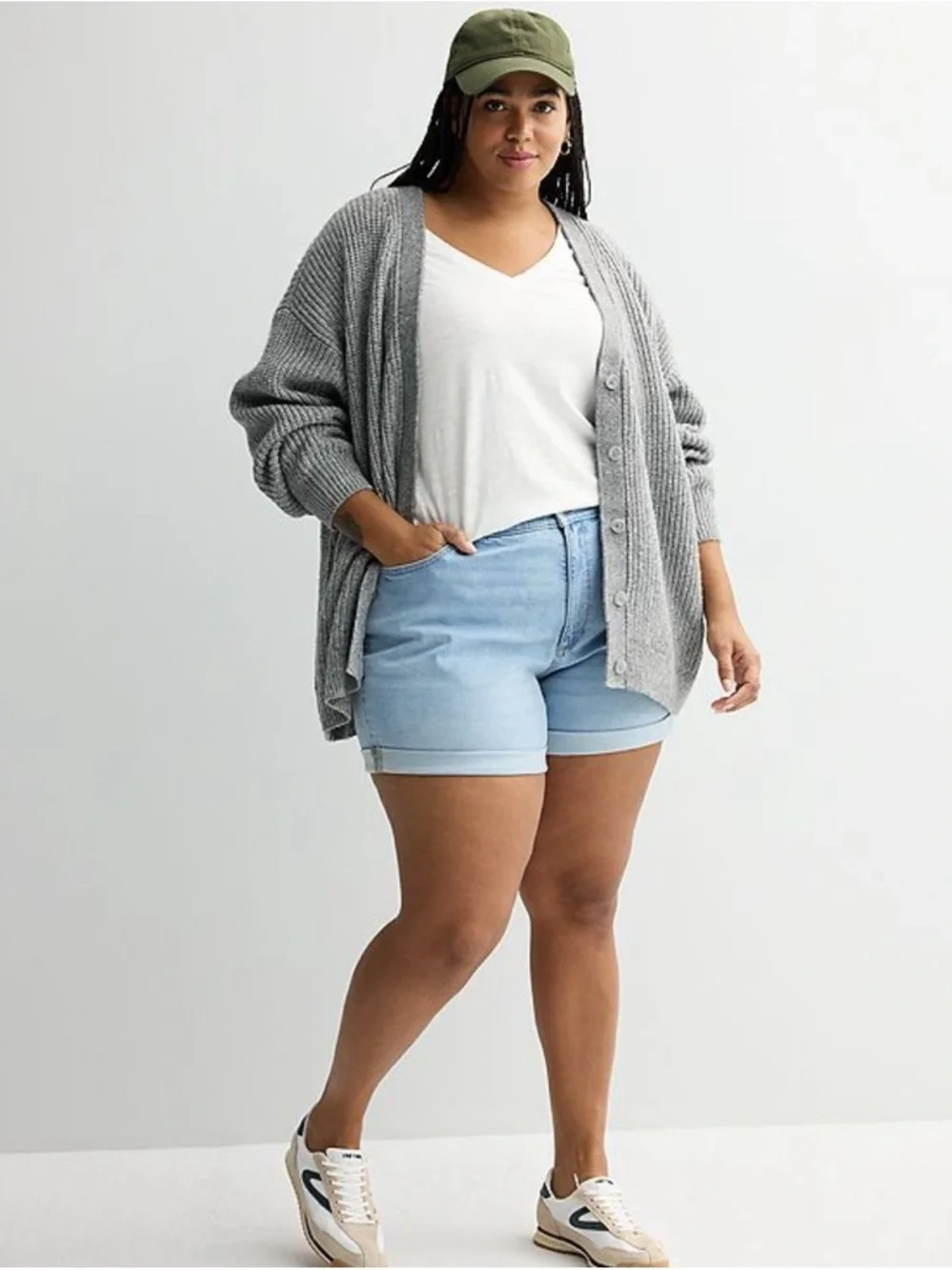 Sonoma curvy Light wash Denim Roll-Cuff Shorts - Picture 4 of 6